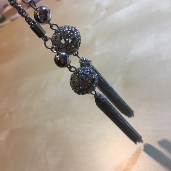 4FOR15$ | BIZOU Silver Long Chained Knot Necklace - Picture 6 of 7